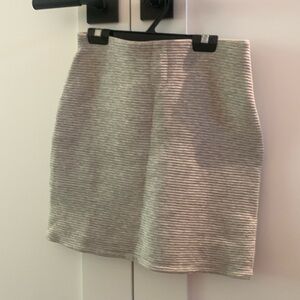 Aritzia, Wilfred free, fitted skirt, small